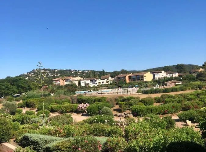 Le Sud Et Piscine Apartamento Gassin