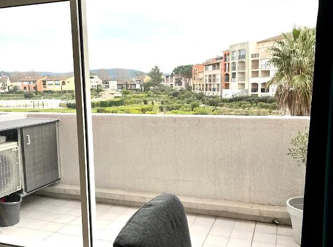 Le Sud Et Piscine Apartamento *