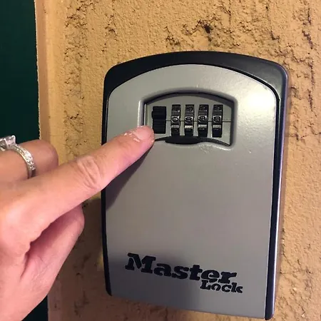 Le Sud Et Piscine Apartamento *