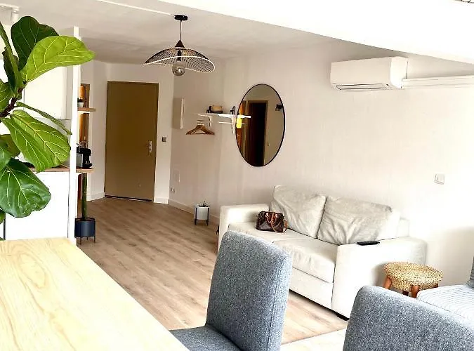 Le Sud Et Piscine Appartement