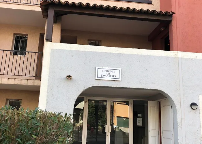 Le Sud Et Piscine شقة *